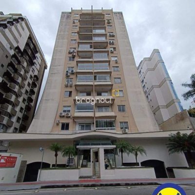 Cobertura com 320m², 4 quartos (sendo 4 suítes), 4 garagens, no bairro Centro em Florianópolis