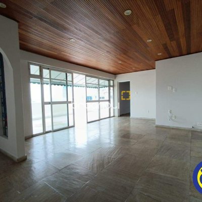 Cobertura com 320m², 4 quartos (sendo 4 suítes), 4 garagens, no bairro Centro em Florianópolis