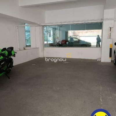 Cobertura com 320m², 4 quartos (sendo 4 suítes), 4 garagens, no bairro Centro em Florianópolis