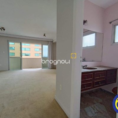 Cobertura com 320m², 4 quartos (sendo 4 suítes), 4 garagens, no bairro Centro em Florianópolis