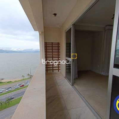 Cobertura com 320m², 4 quartos (sendo 4 suítes), 4 garagens, no bairro Centro em Florianópolis