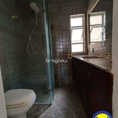 Cobertura com 320m², 4 quartos (sendo 4 suítes), 4 garagens, no bairro Centro em Florianópolis