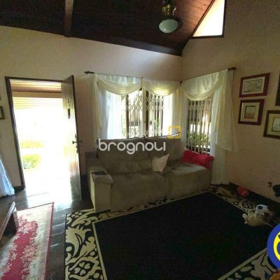 Casa com 163m², 3 quartos (sendo 1 suíte), 1 garagem, no bairro Agronômica em Florianópolis