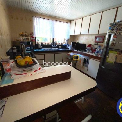Casa com 163m², 3 quartos (sendo 1 suíte), 1 garagem, no bairro Agronômica em Florianópolis