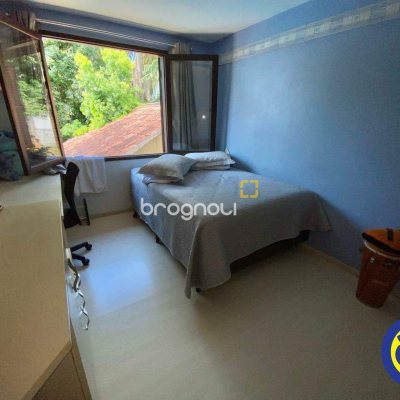 Casa com 163m², 3 quartos (sendo 1 suíte), 1 garagem, no bairro Agronômica em Florianópolis