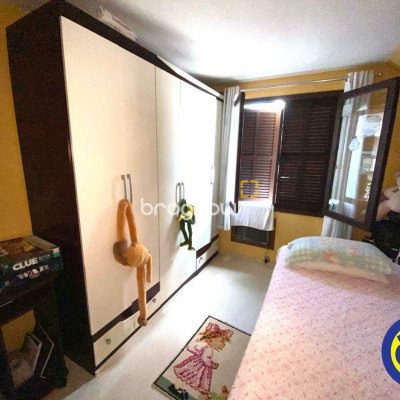 Casa com 163m², 3 quartos (sendo 1 suíte), 1 garagem, no bairro Agronômica em Florianópolis
