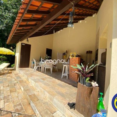 Casa com 163m², 3 quartos (sendo 1 suíte), 1 garagem, no bairro Agronômica em Florianópolis