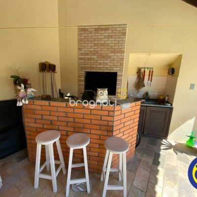 Casa com 163m², 3 quartos (sendo 1 suíte), 1 garagem, no bairro Agronômica em Florianópolis