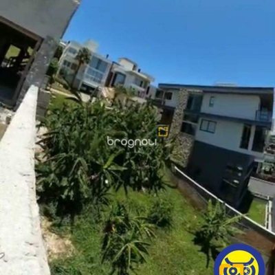Terreno com 355m², no bairro Estreito em Florianópolis