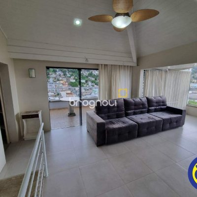 Cobertura com 162m², 3 quartos (sendo 1 suíte), 1 garagem, no bairro Centro em Florianópolis
