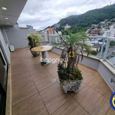 Cobertura com 162m², 3 quartos (sendo 1 suíte), 1 garagem, no bairro Centro em Florianópolis