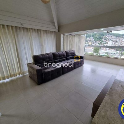 Cobertura com 162m², 3 quartos (sendo 1 suíte), 1 garagem, no bairro Centro em Florianópolis