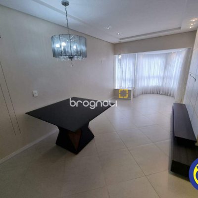 Cobertura com 162m², 3 quartos (sendo 1 suíte), 1 garagem, no bairro Centro em Florianópolis