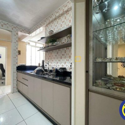 Apartamento com 99m², 3 quartos, no bairro Centro em Florianópolis