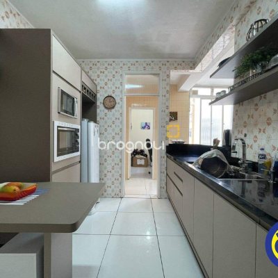 Apartamento com 99m², 3 quartos, no bairro Centro em Florianópolis
