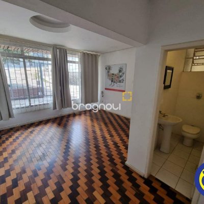 Casa com 100m², 3 quartos (sendo 1 suíte), 3 garagens, no bairro Centro em Florianópolis