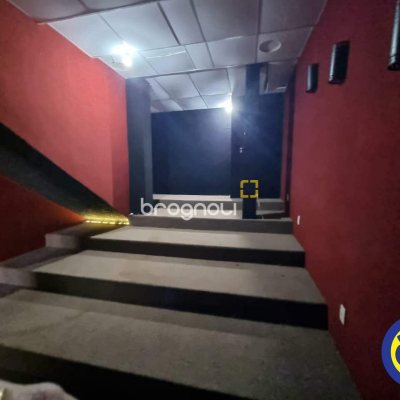 Casa com 100m², 3 quartos (sendo 1 suíte), 3 garagens, no bairro Centro em Florianópolis