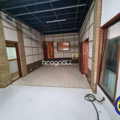 Casa com 100m², 3 quartos (sendo 1 suíte), 3 garagens, no bairro Centro em Florianópolis