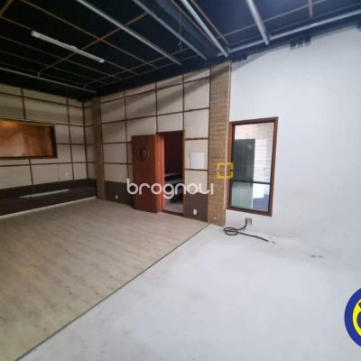 Casa com 100m², 3 quartos (sendo 1 suíte), 3 garagens, no bairro Centro em Florianópolis