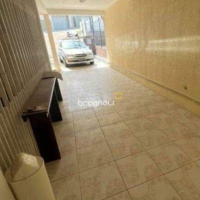 Casa com 100m², 3 quartos (sendo 1 suíte), 3 garagens, no bairro Centro em Florianópolis