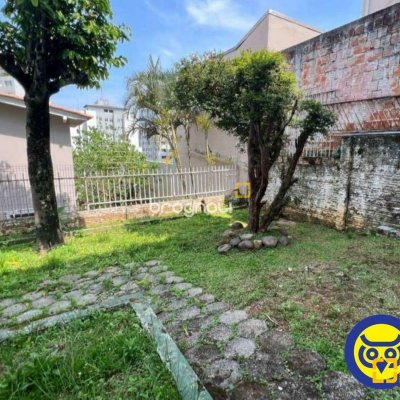 Casa com 100m², 3 quartos (sendo 1 suíte), 3 garagens, no bairro Centro em Florianópolis