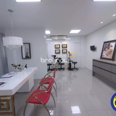Sala com 53m², 1 garagem, no bairro Agronômica em Florianópolis