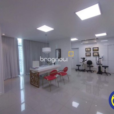 Sala com 53m², 1 garagem, no bairro Agronômica em Florianópolis
