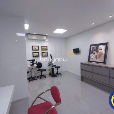 Sala com 53m², 1 garagem, no bairro Agronômica em Florianópolis