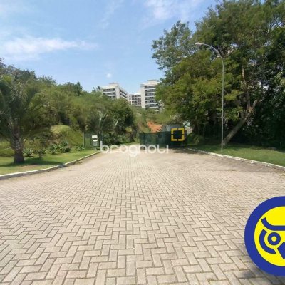 Terreno com 495m², no bairro Itacorubi em Florianópolis