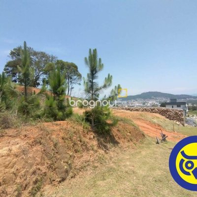 Terreno com 495m², no bairro Itacorubi em Florianópolis