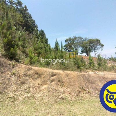 Terreno com 495m², no bairro Itacorubi em Florianópolis