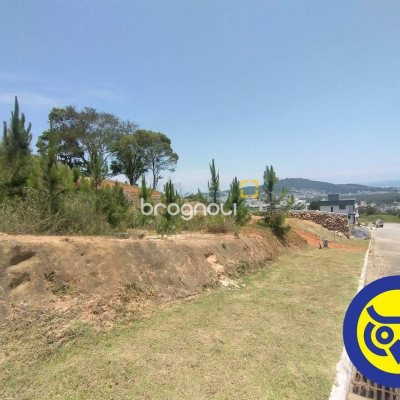 Terreno com 495m², no bairro Itacorubi em Florianópolis