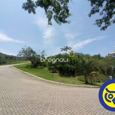 Terreno com 495m², no bairro Itacorubi em Florianópolis