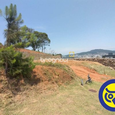 Terreno com 495m², no bairro Itacorubi em Florianópolis