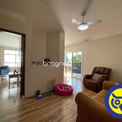 Apartamento com 209m², 3 quartos (sendo 1 suíte), 2 garagens, no bairro Itacorubi em Florianópolis
