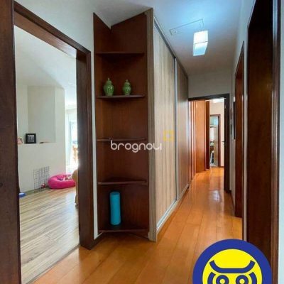 Apartamento com 209m², 3 quartos (sendo 1 suíte), 2 garagens, no bairro Itacorubi em Florianópolis
