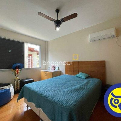 Apartamento com 209m², 3 quartos (sendo 1 suíte), 2 garagens, no bairro Itacorubi em Florianópolis