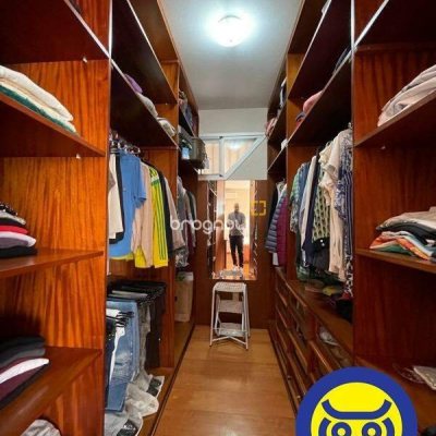Apartamento com 209m², 3 quartos (sendo 1 suíte), 2 garagens, no bairro Itacorubi em Florianópolis