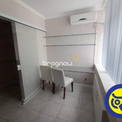 Sala com 42m², 1 garagem, no bairro Centro em Florianópolis