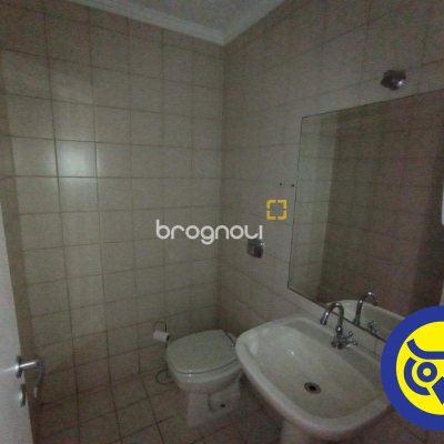 Sala com 42m², 1 garagem, no bairro Centro em Florianópolis