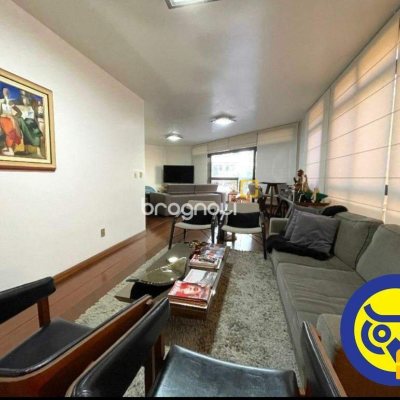 Apartamento com 237m², 4 quartos (sendo 4 suítes), 2 garagens, no bairro Centro em Florianópolis