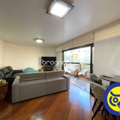 Apartamento com 237m², 4 quartos (sendo 4 suítes), 2 garagens, no bairro Centro em Florianópolis