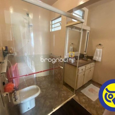 Casa com 280m², 3 quartos (sendo 2 suítes), 1 garagem, no bairro Itaguaçu em Florianópolis