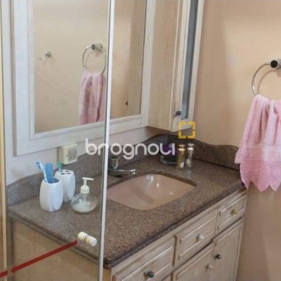 Casa com 280m², 3 quartos (sendo 2 suítes), 1 garagem, no bairro Itaguaçu em Florianópolis