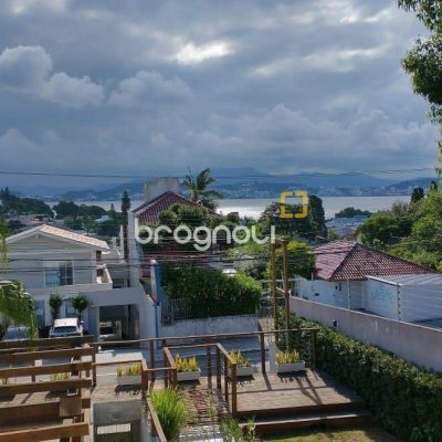 Casa com 280m², 3 quartos (sendo 2 suítes), 1 garagem, no bairro Itaguaçu em Florianópolis
