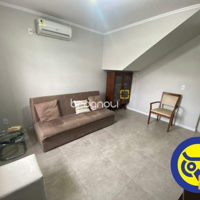 Casa com 254m², 4 quartos (sendo 1 suíte), 2 garagens, no bairro Agronômica em Florianópolis