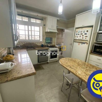 Casa com 254m², 4 quartos (sendo 1 suíte), 2 garagens, no bairro Agronômica em Florianópolis