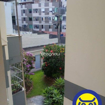 Apartamento com 81m², 3 quartos, 1 garagem, no bairro Coqueiros em Florianópolis