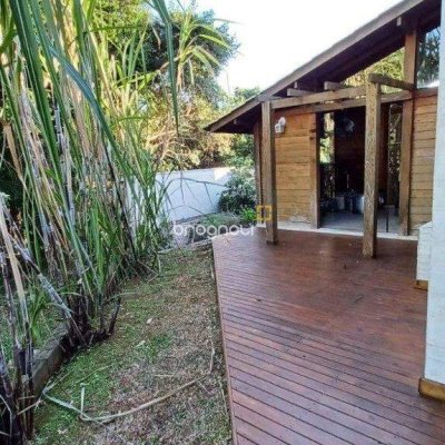 Casa com 360m², 3 quartos (sendo 2 suítes), 2 garagens, no bairro Vargem Grande em Florianópolis