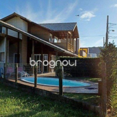 Casa com 360m², 3 quartos (sendo 2 suítes), 2 garagens, no bairro Vargem Grande em Florianópolis
